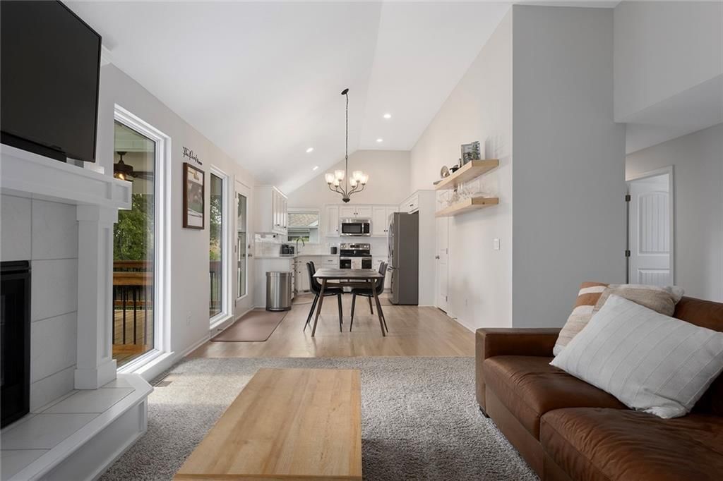 Photo 9 of 37 - 6125 NE 118th Street