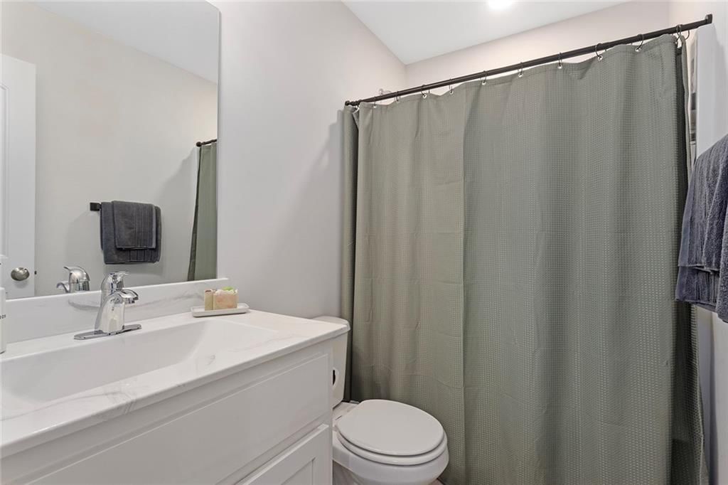 Photo 21 of 37 - 6125 NE 118th Street