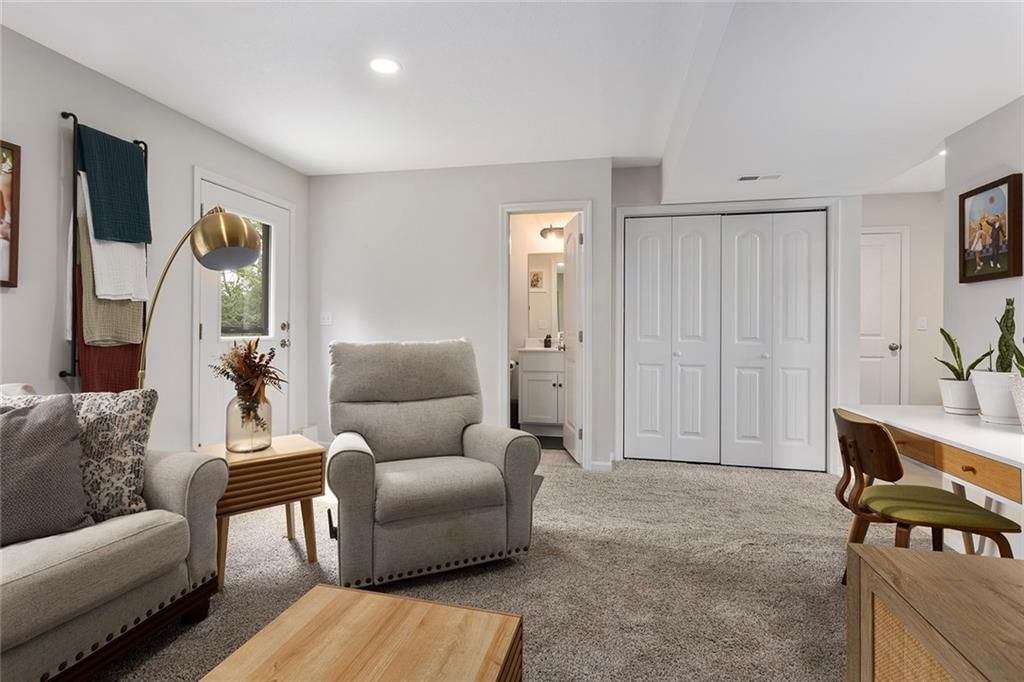 Photo 27 of 37 - 6125 NE 118th Street