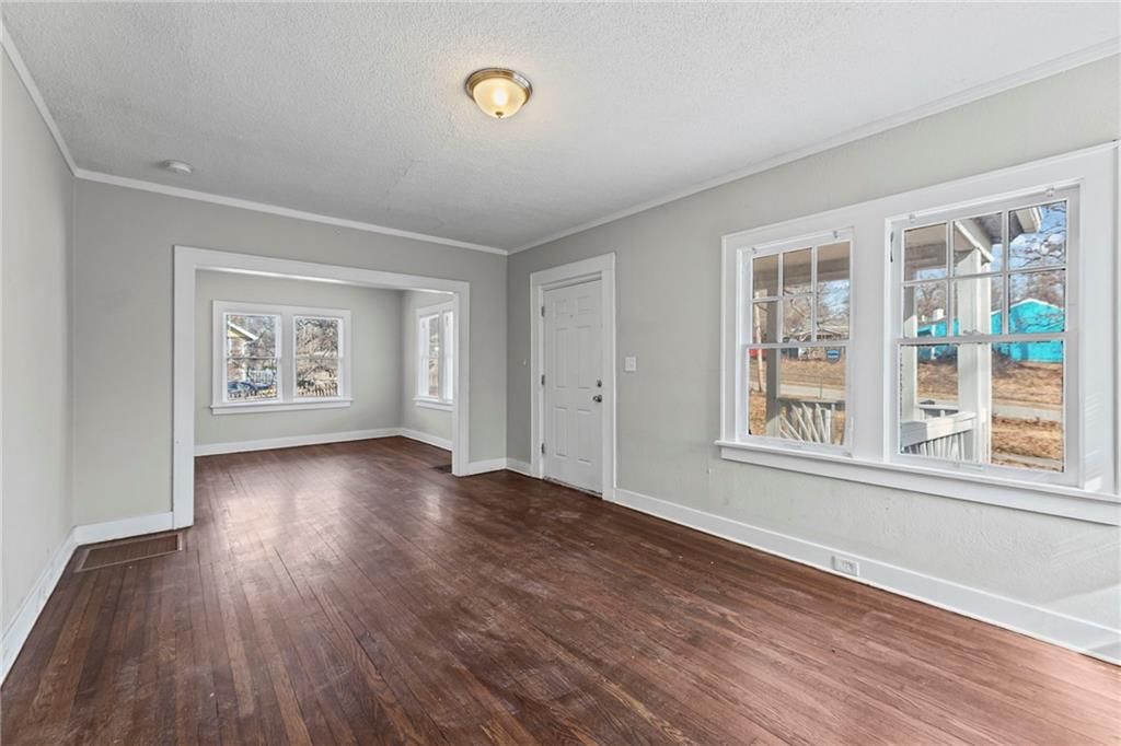 7570 Olive Street — photo 4