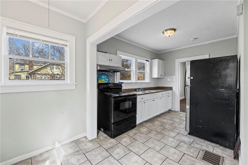 7570 Olive Street — photo 10