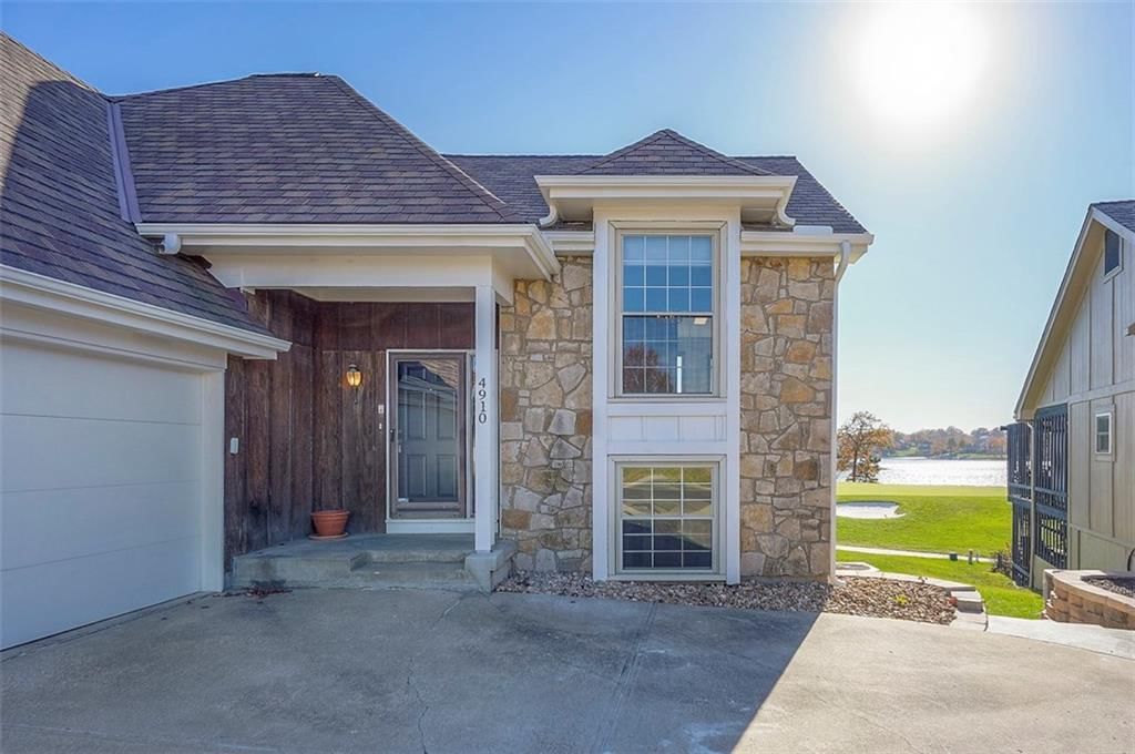 4910 NE Pebble Beach Street — photo 4