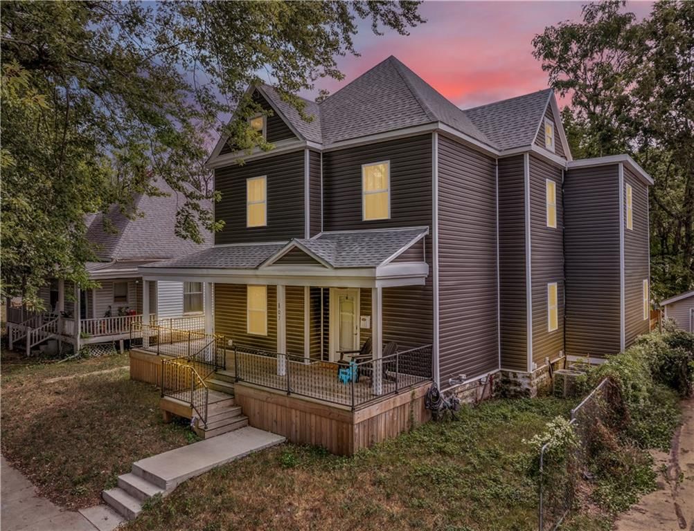 807 W 7th Street — photo 3