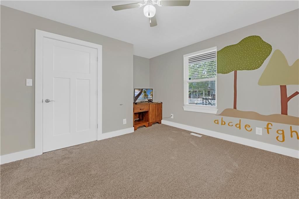807 W 7th Street — photo 14