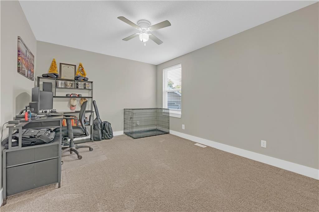 807 W 7th Street — photo 15
