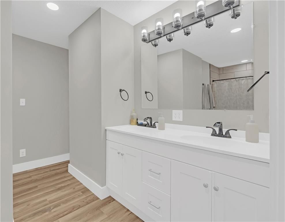 807 W 7th Street — photo 18