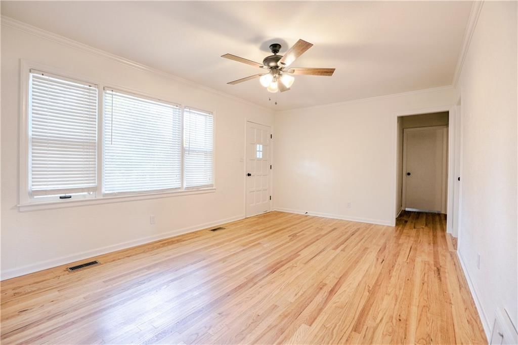 8804 E 59th Terrace — photo 9