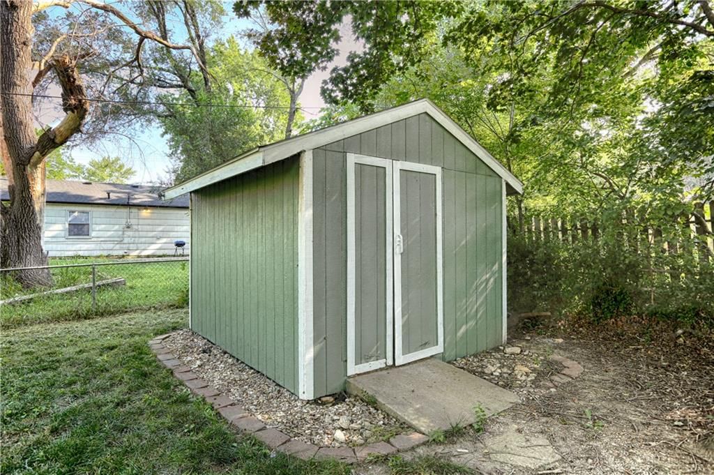 8804 E 59th Terrace — photo 24