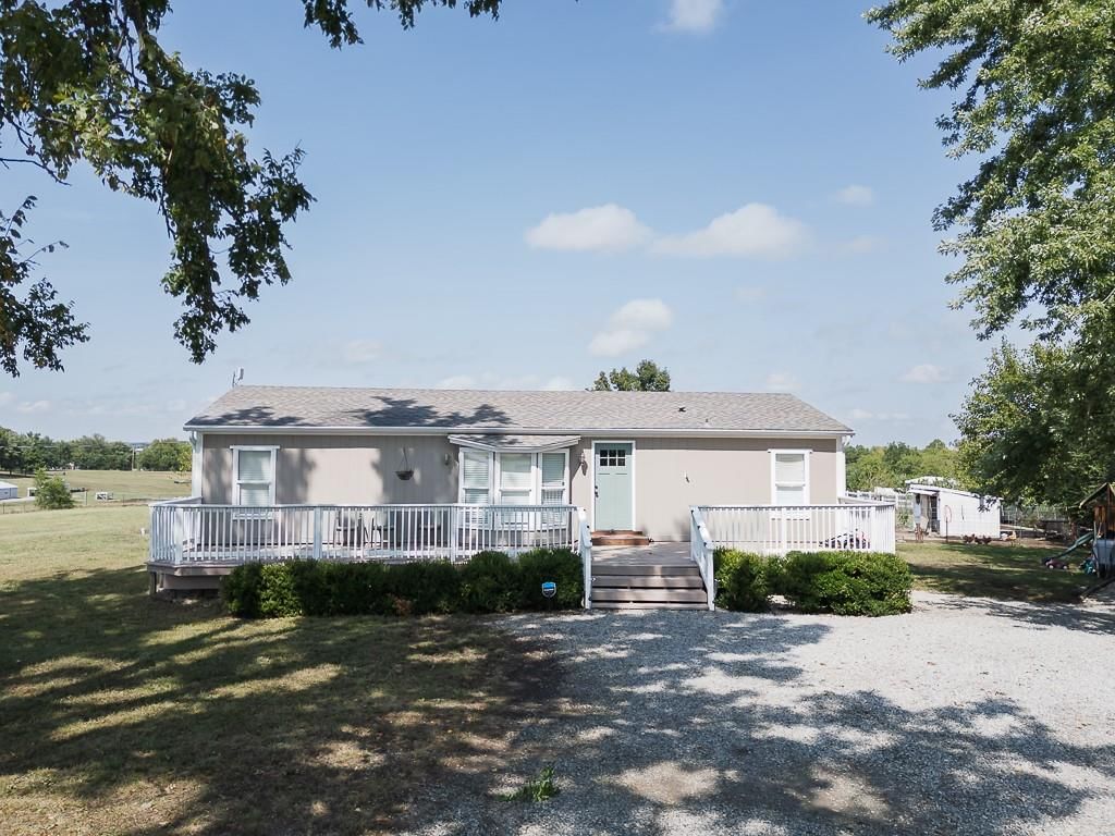 22090 Linwood Road — photo 17
