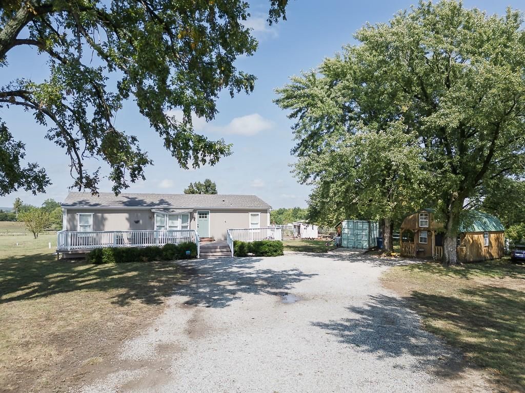 22090 Linwood Road — photo 18
