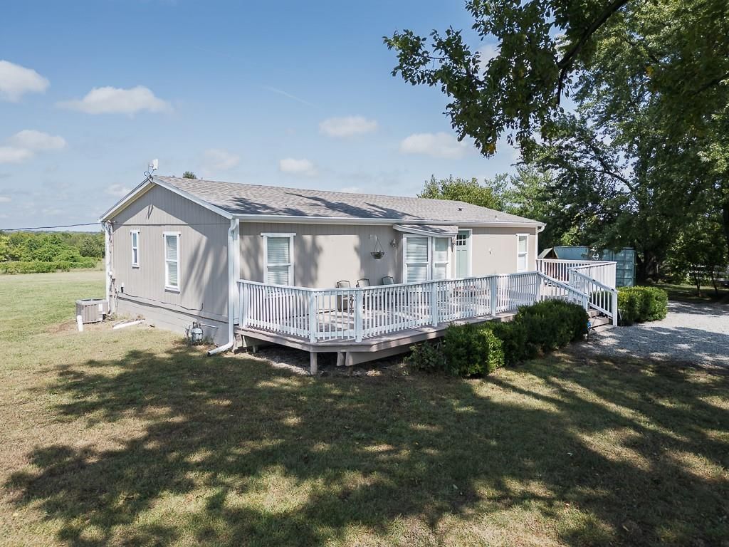 22090 Linwood Road — photo 19