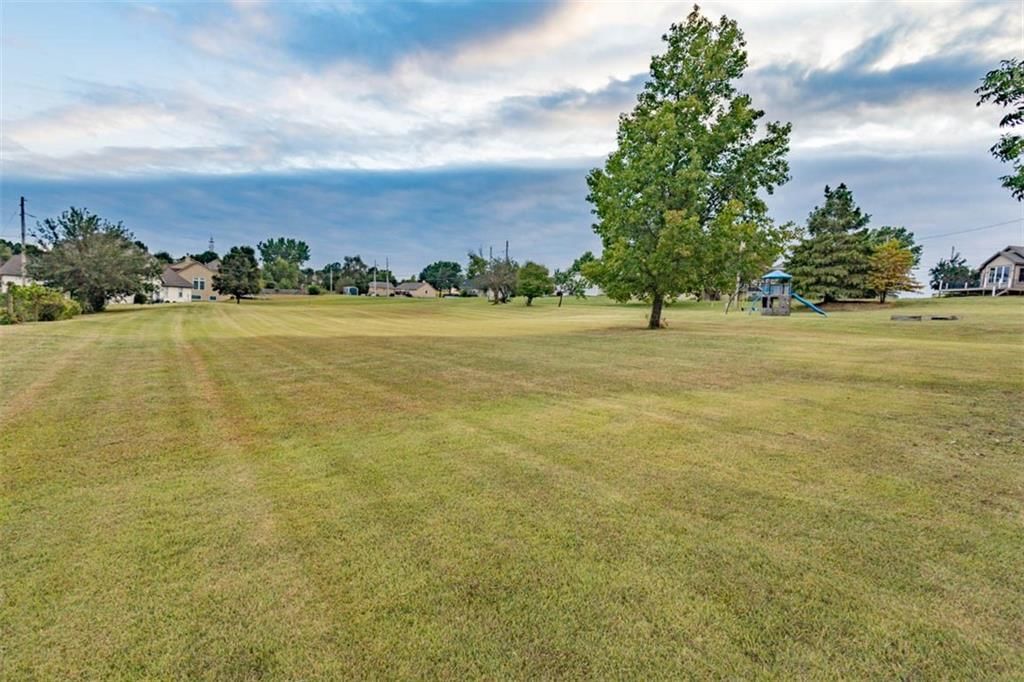 Photo 39 of 47 - 15733 Evans Road