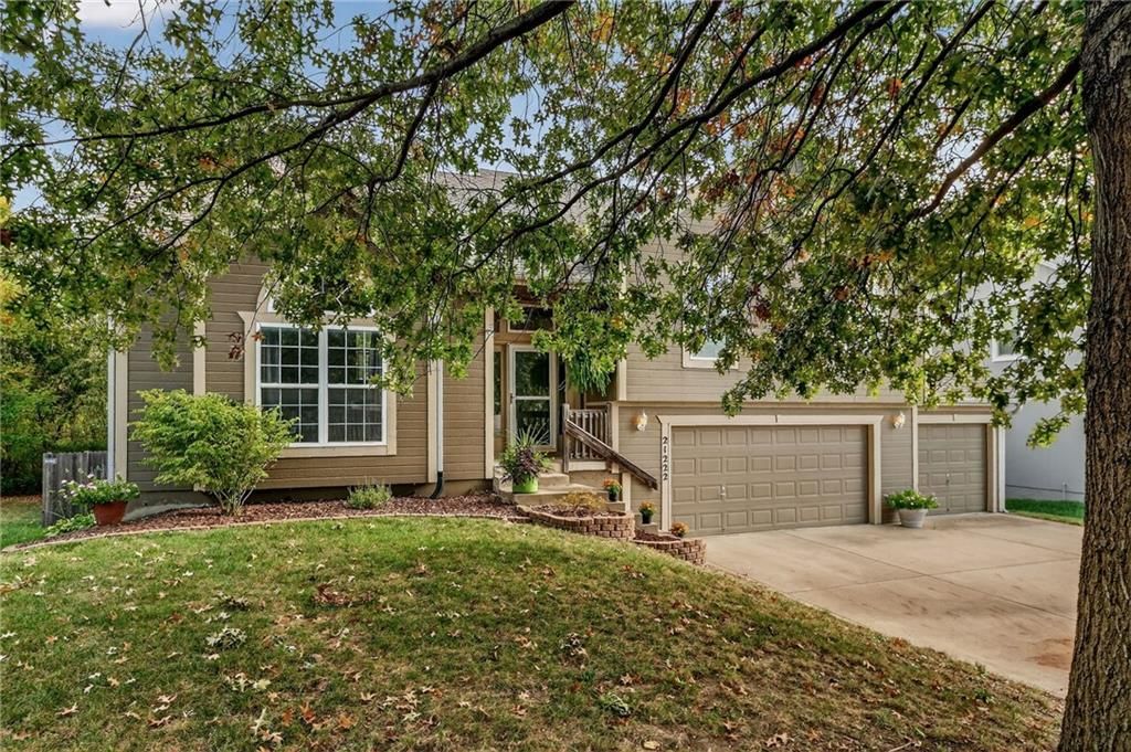 21222 W 48TH Street — photo 4