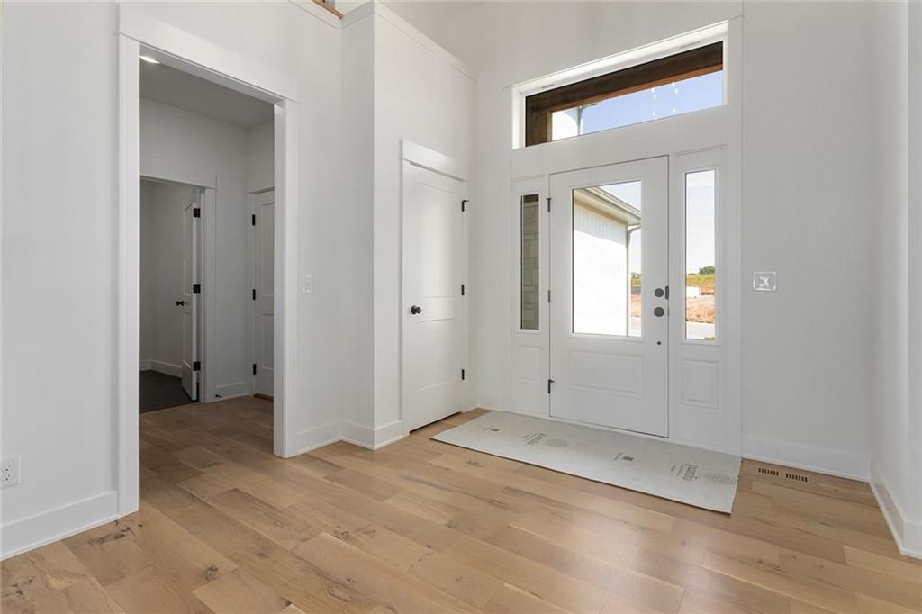 13703 Clover Court — photo 2