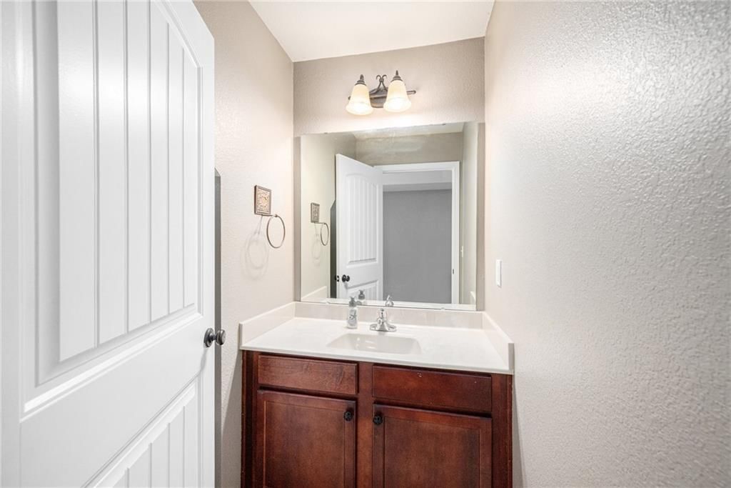 11630 N Ewing Avenue — photo 13