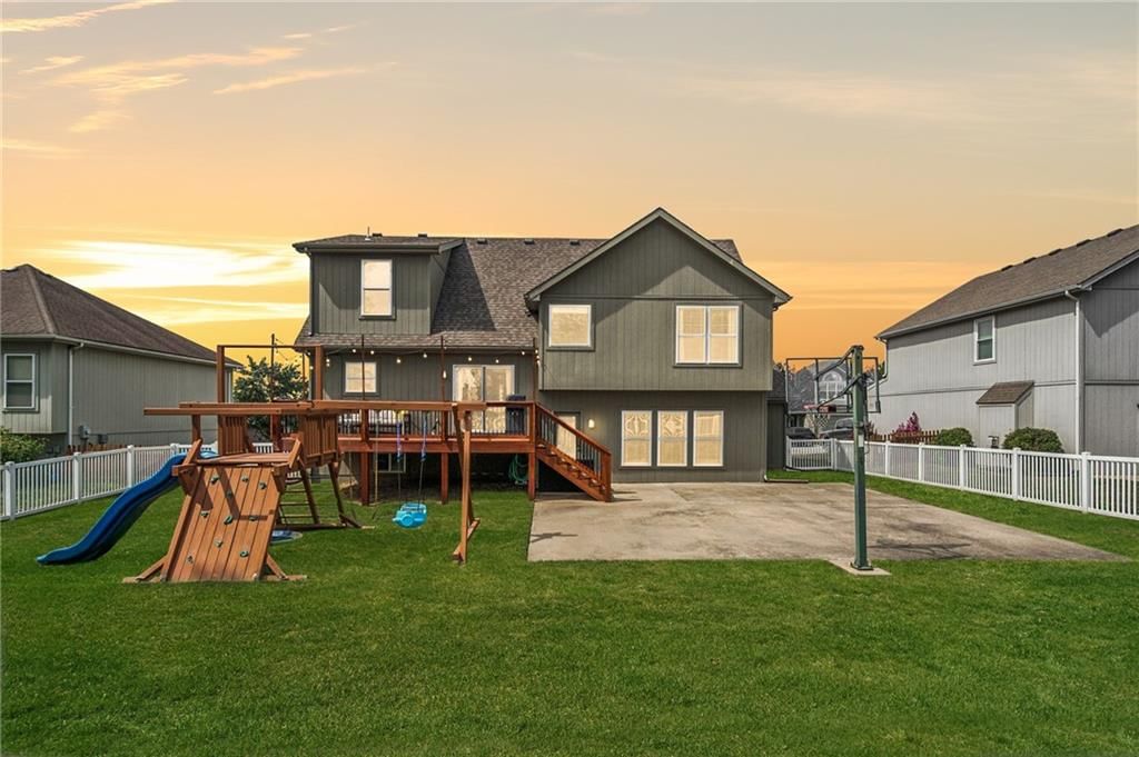 905 Crestridge Drive — photo 31
