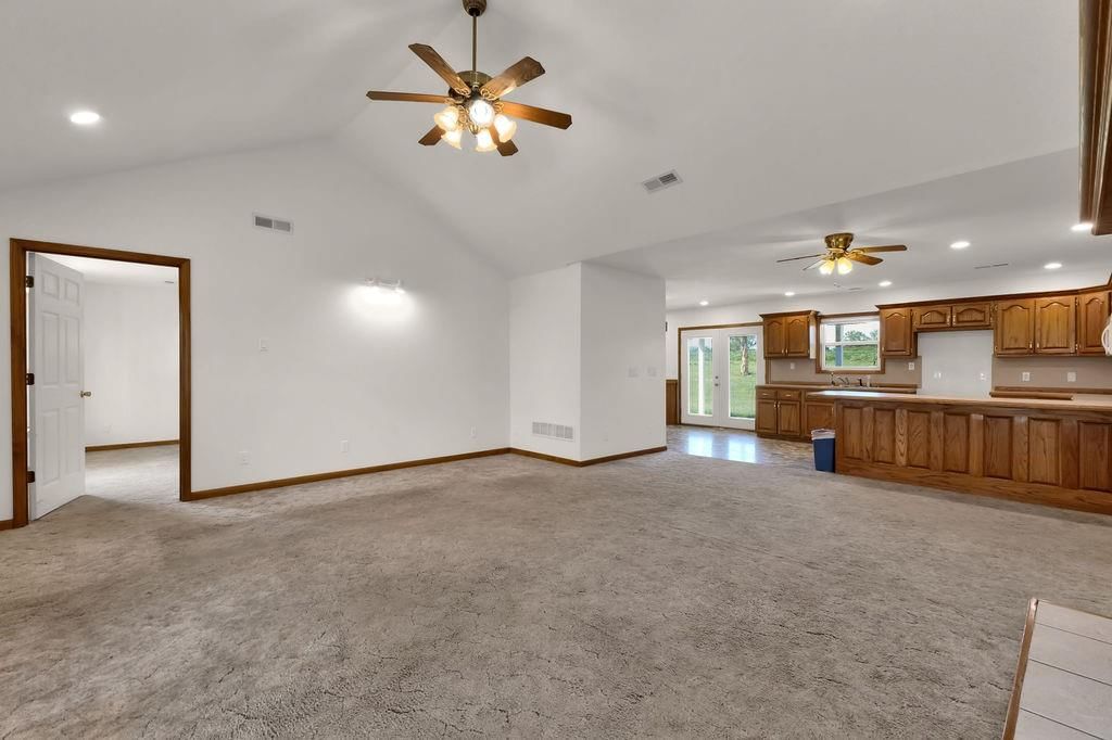 Photo 8 of 42 - 31733 151st Street