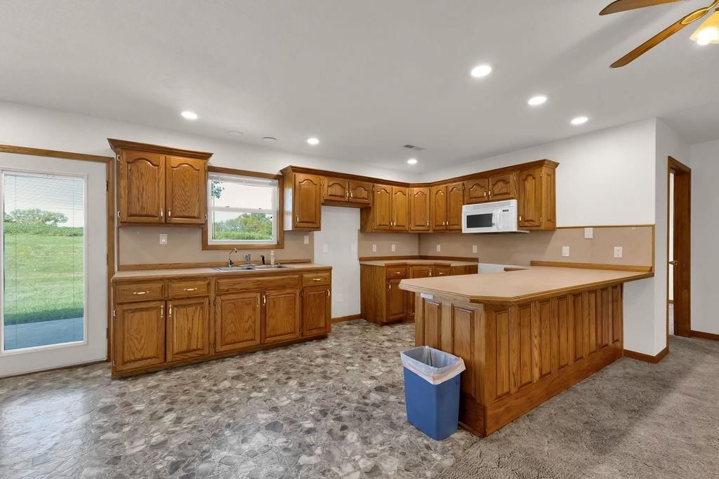 Photo 9 of 42 - 31733 151st Street