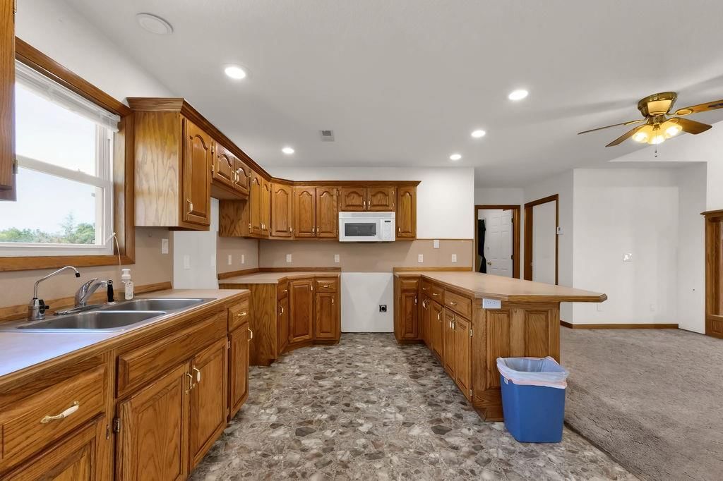 Photo 10 of 42 - 31733 151st Street