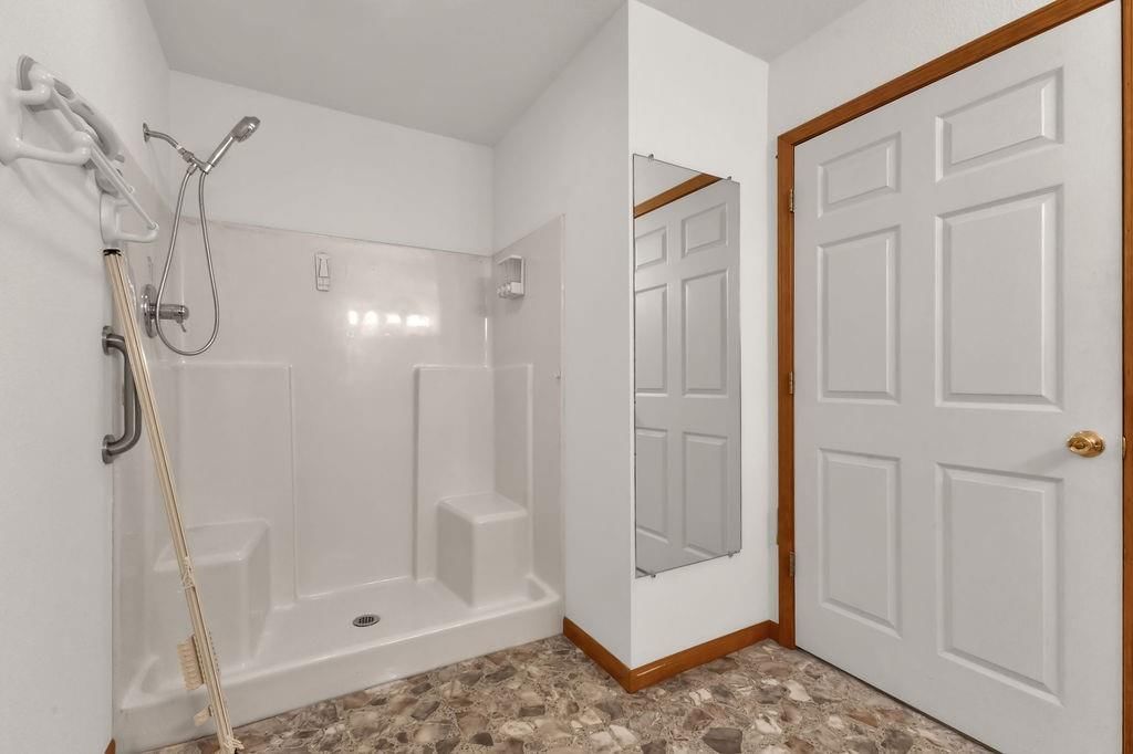 Photo 18 of 42 - 31733 151st Street