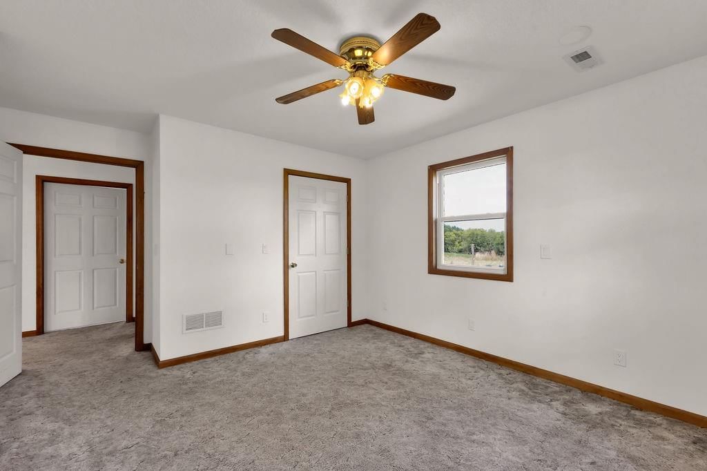 Photo 25 of 42 - 31733 151st Street