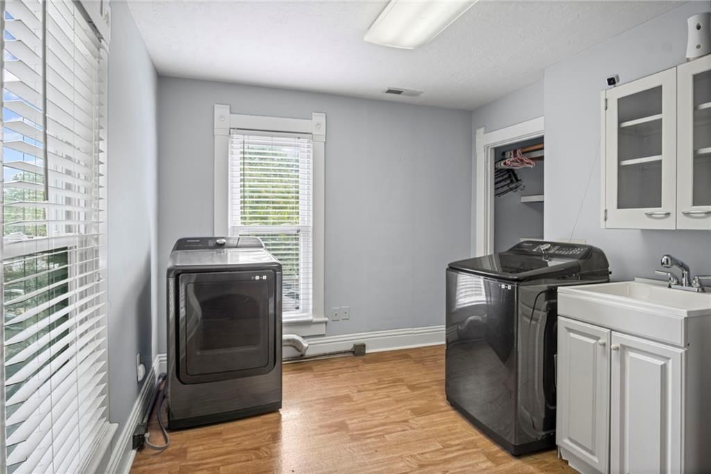 307 S Pearl Street — photo 23