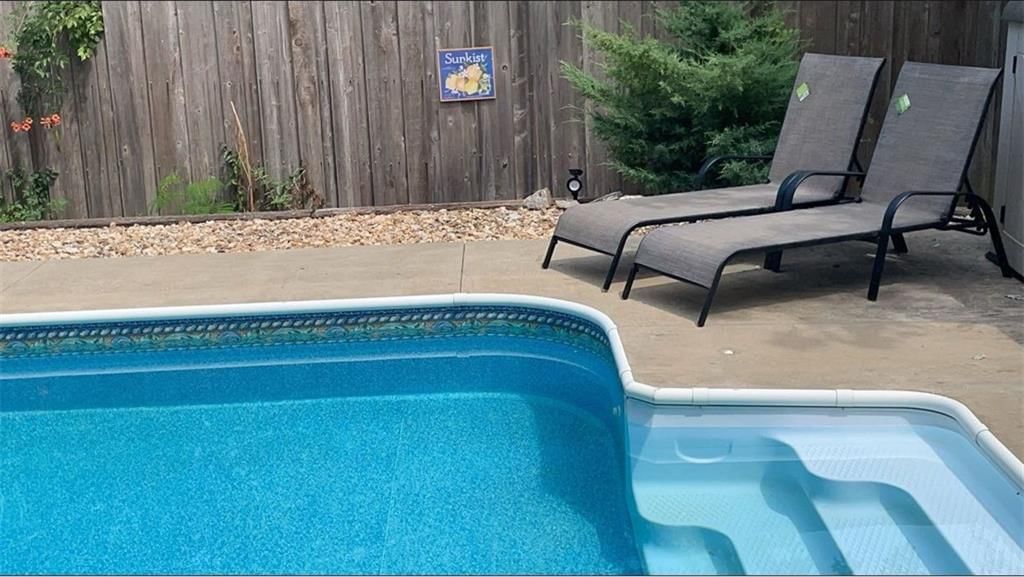 307 S Pearl Street — photo 33