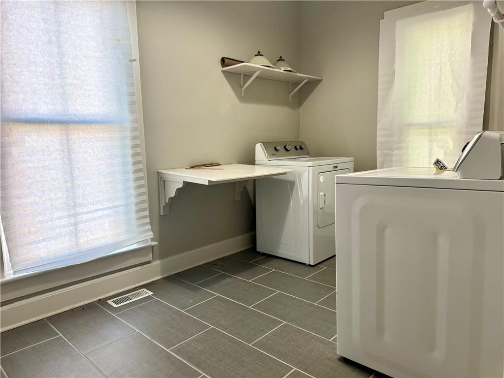 1019 Charles Street — photo 25