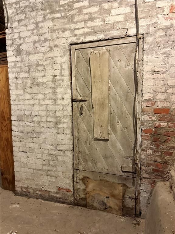 1019 Charles Street — photo 45