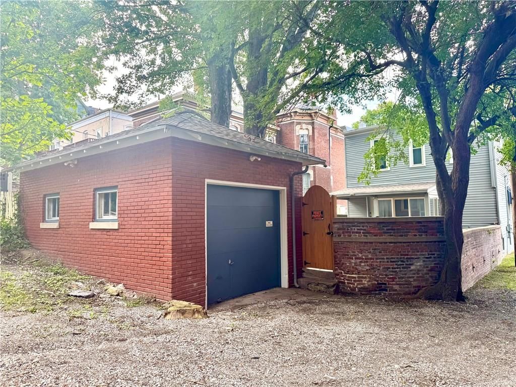 1019 Charles Street — photo 50