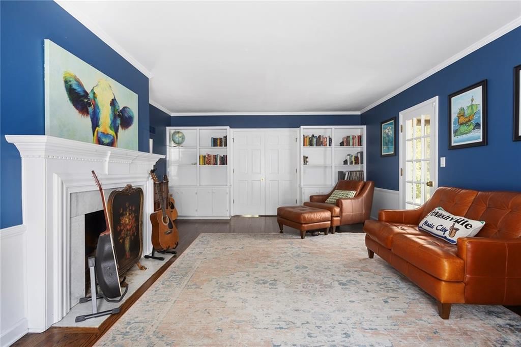Photo 7 of 70 - 2204 NE 39TH Street