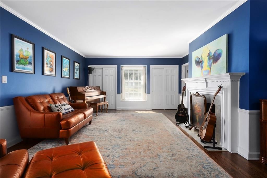 Photo 9 of 70 - 2204 NE 39TH Street