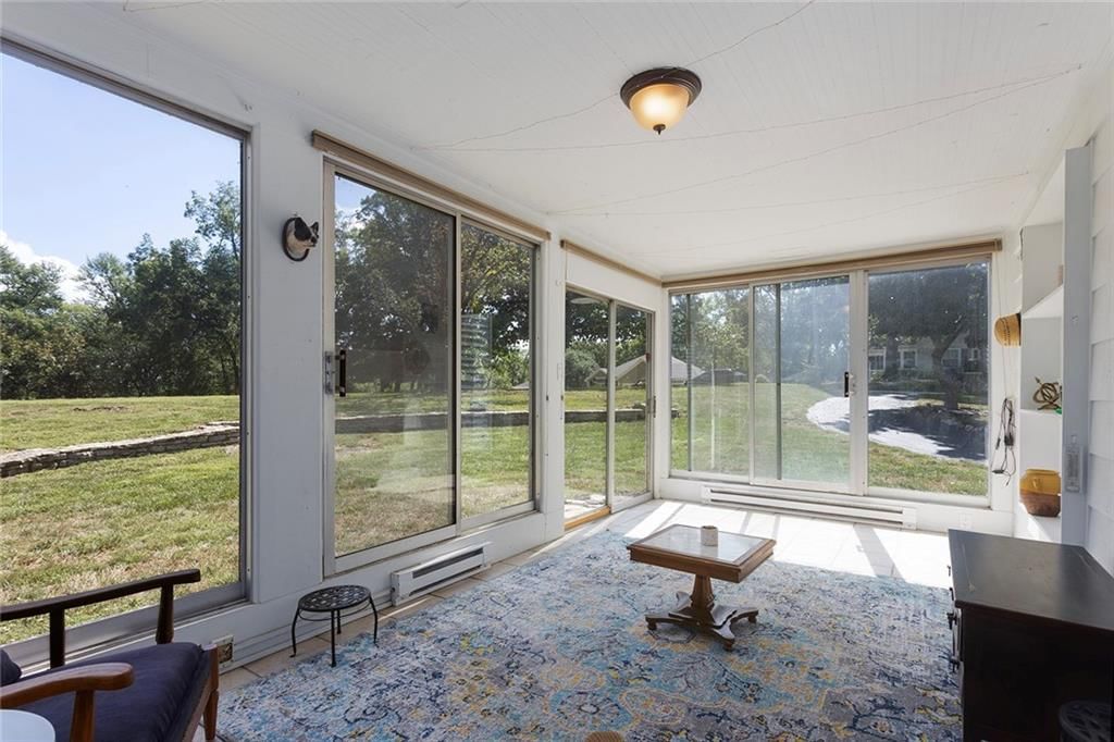 Photo 19 of 70 - 2204 NE 39TH Street