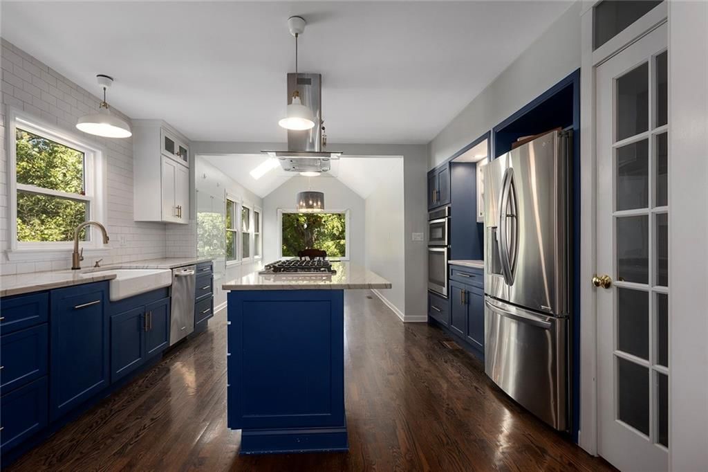 Photo 22 of 70 - 2204 NE 39TH Street