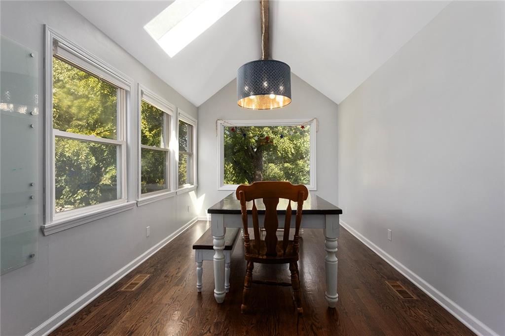 Photo 25 of 70 - 2204 NE 39TH Street