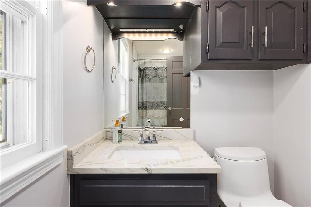 Photo 44 of 70 - 2204 NE 39TH Street