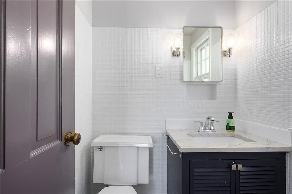 Photo 48 of 70 - 2204 NE 39TH Street