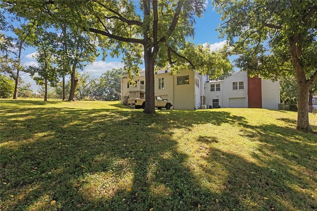Photo 57 of 70 - 2204 NE 39TH Street