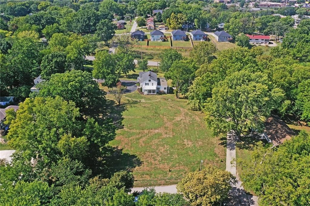 Photo 60 of 70 - 2204 NE 39TH Street