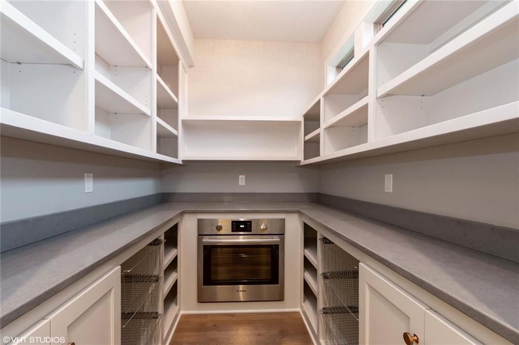 17016 Parkhill Street — photo 10