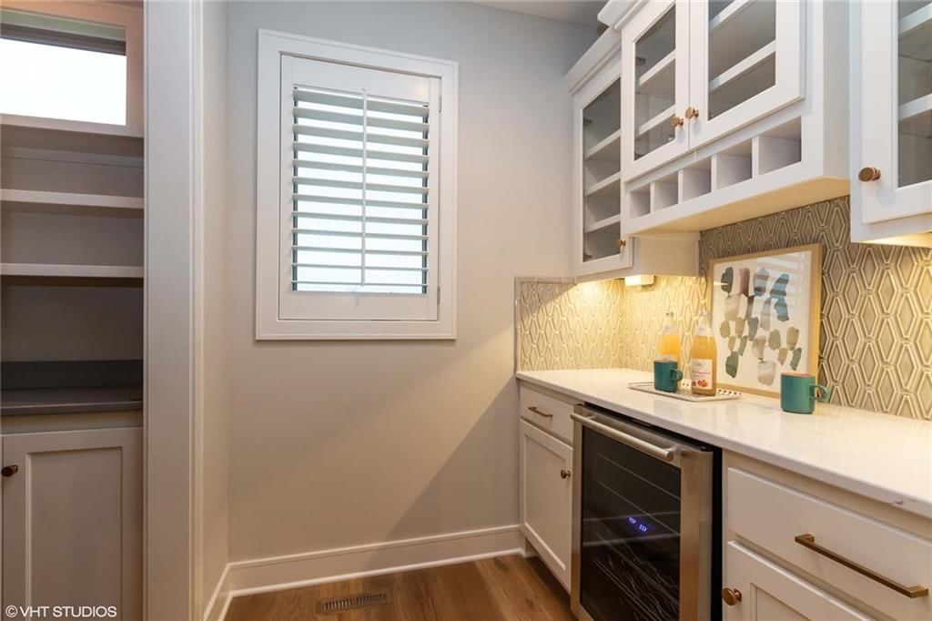 17016 Parkhill Street — photo 11