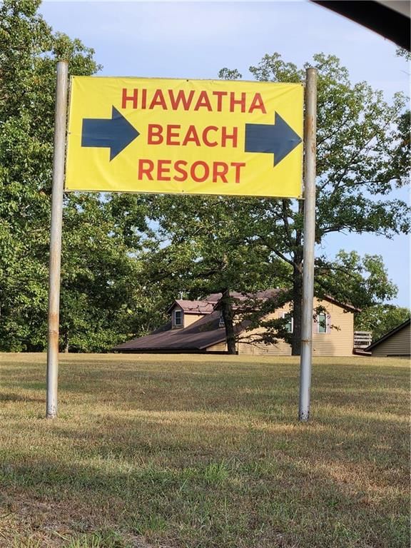 Hiawatha Drive — photo 2