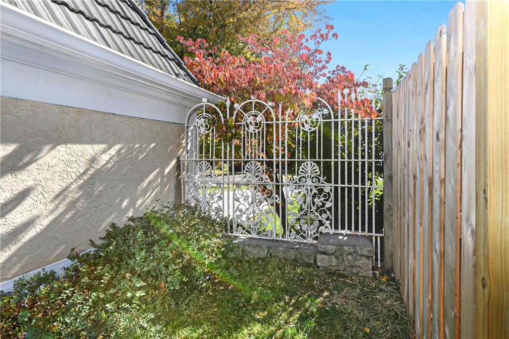 5482 W 85th Terrace — photo 52