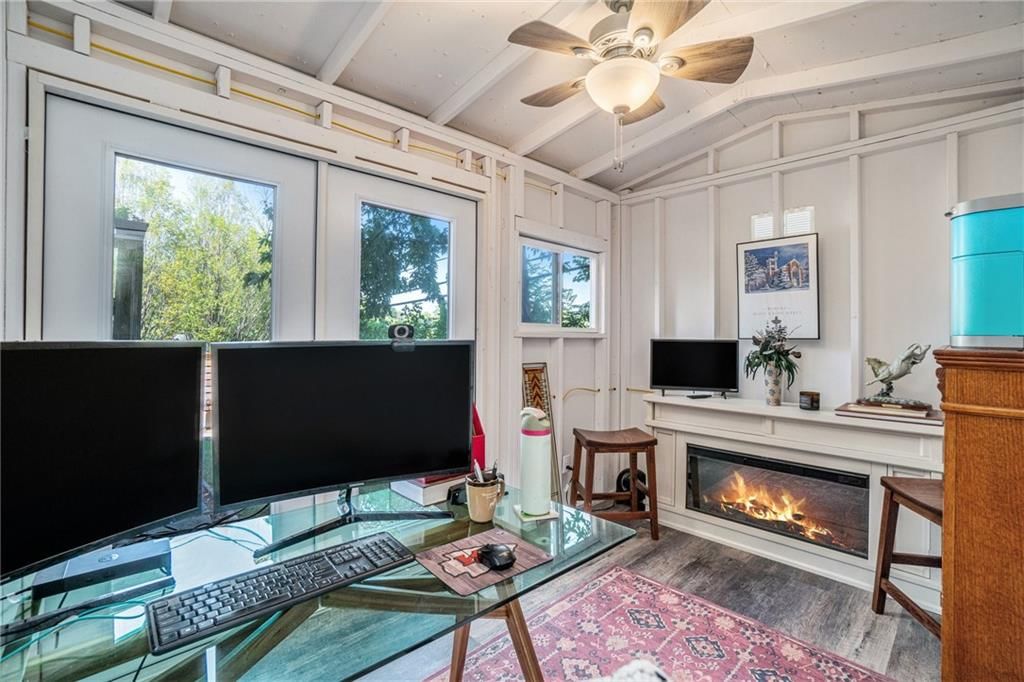 4901 Bell Street — photo 12