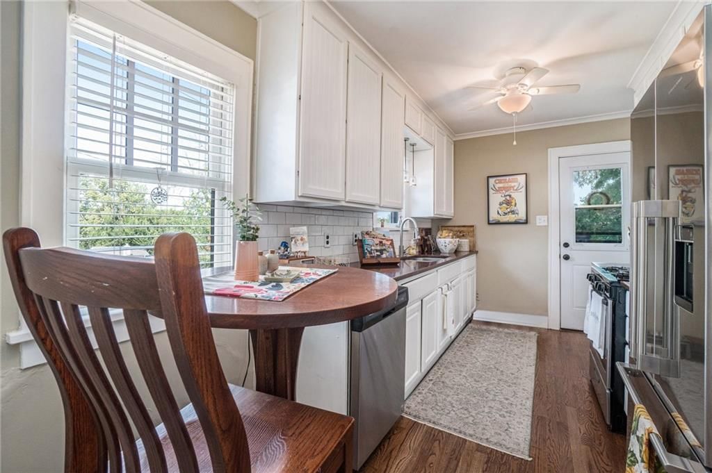 4901 Bell Street — photo 13