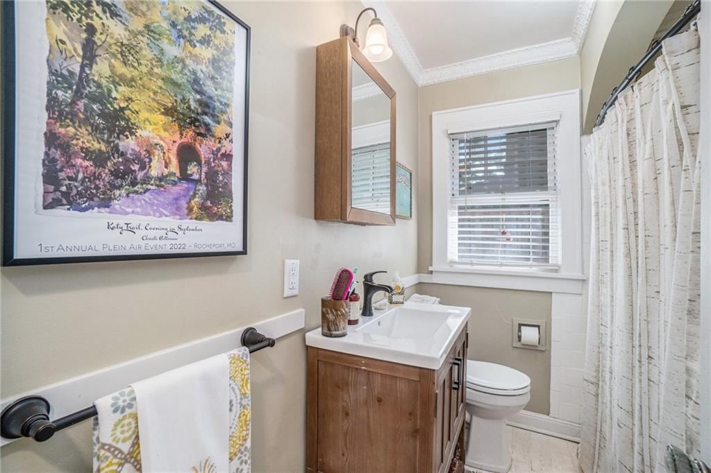 4901 Bell Street — photo 22
