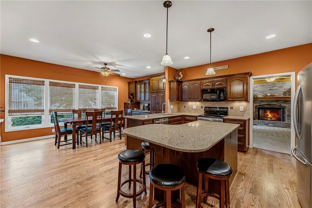Photo 15 of 55 - 15828 W 136th Street
