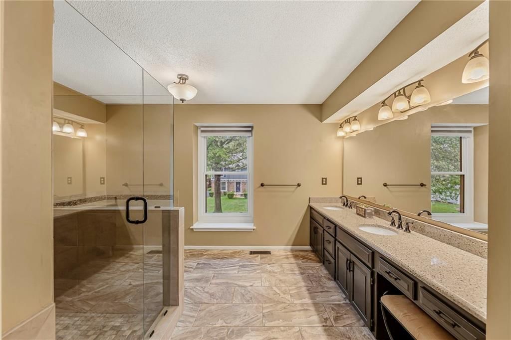 Photo 31 of 55 - 15828 W 136th Street