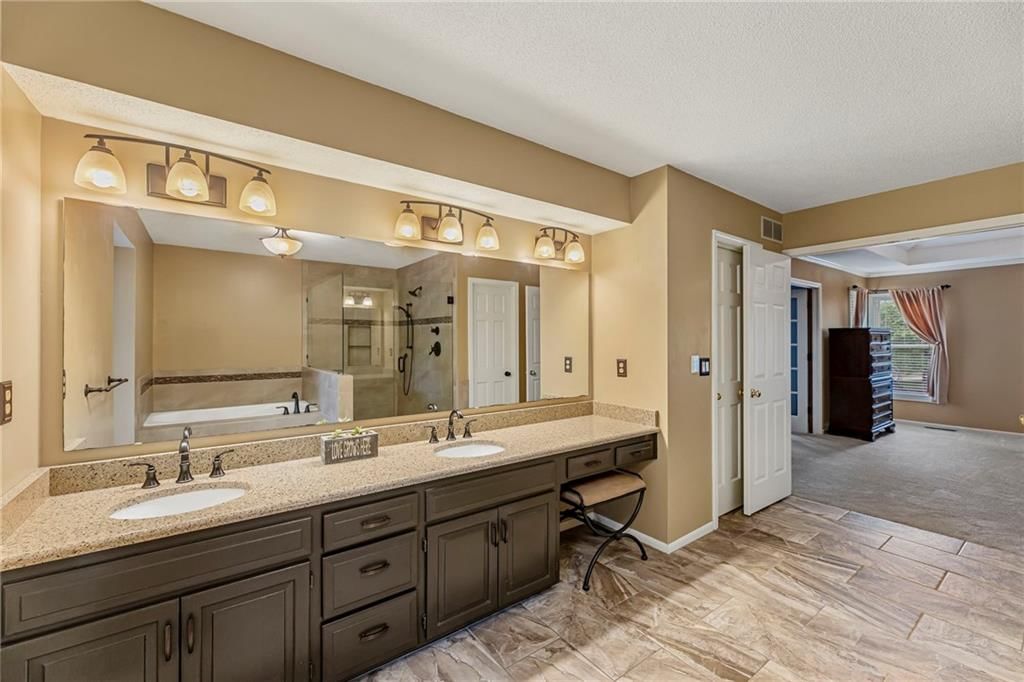 Photo 33 of 55 - 15828 W 136th Street