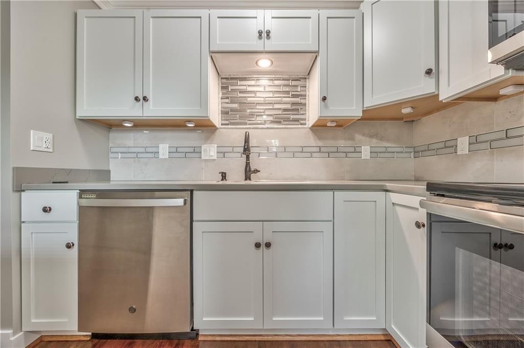 512 fairlane Road — photo 17